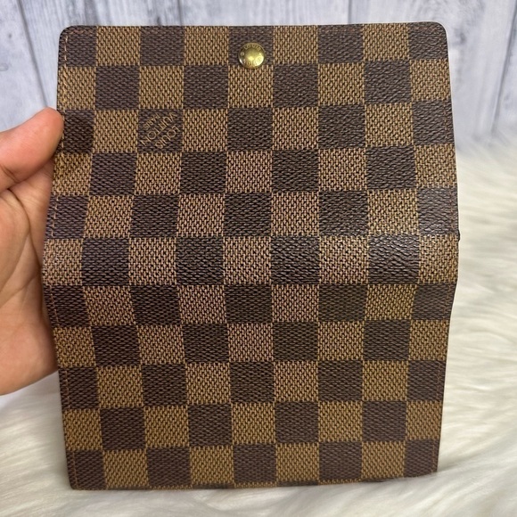 LOUIS VUITTON zip medium wallet in damier ebene - Picture 7 of 17